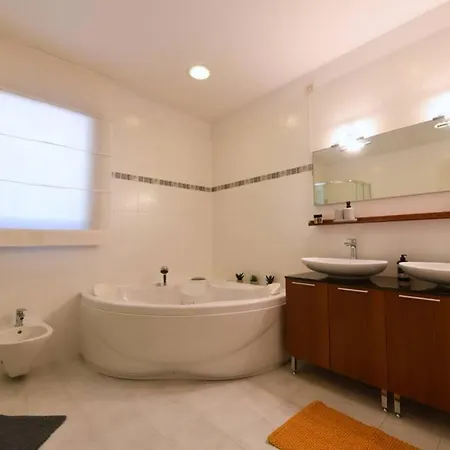 度假居 House Bucic - 1 *