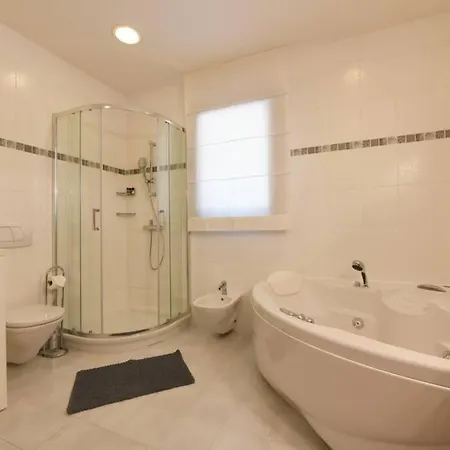House Bucic - 1 *