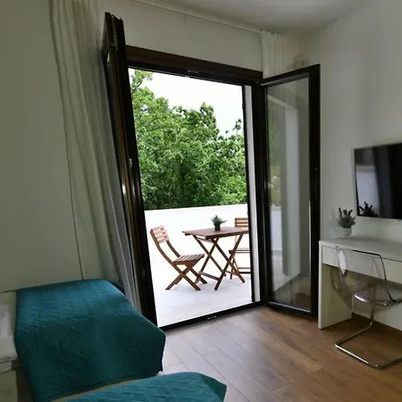 Feriehus Grosses Reihenhaus Mit Viel Gruen Und Meerblick Mošćenička Draga