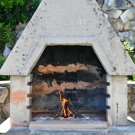 Grosses Reihenhaus Mit Viel Gruen Und Meerblick * Mošćenička Draga